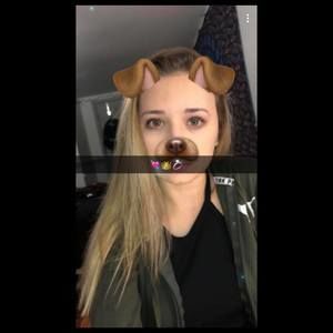 Meet your Posher, Makayla